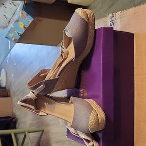 Twiggy London Lace Up 3" Espadrille Size 8M